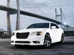 Chrysler 300C SRT8 2011 года